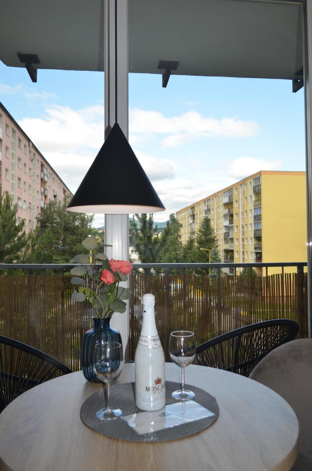 Apartment Hemsen Prešov Exteriör bild